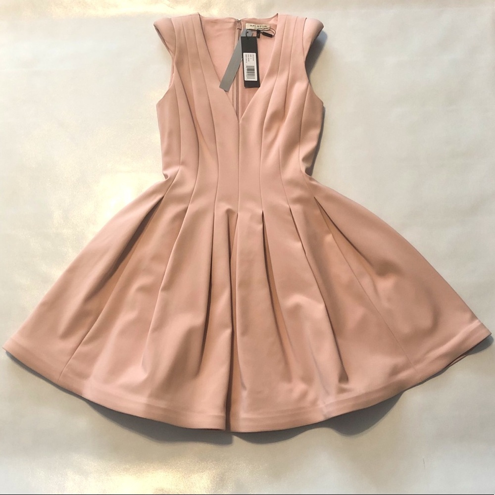 HALSTON HERITAGE EVENING COLLECTION Light Pink Dress with pockets